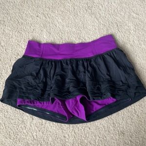 Lululemon mini tennis skirt with spandex
